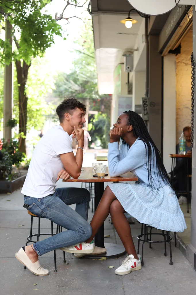 7 Ways to Have a Safe First Date